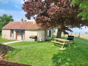 Maisons de vacances Maison de charme en pleine nature avec verger et activites familiales a Gemigny. - FR-1-590-436 : photos des chambres