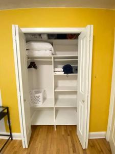 Live in NYC -20 Mins to Rockefeller, MoMA & World