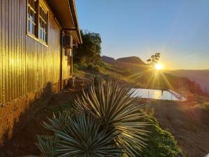 Chalé romântico com vista e banheira