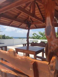 Oktowaves hotel Beach resort