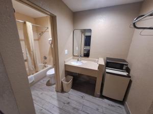 American Inn i10 Rialto and Colton