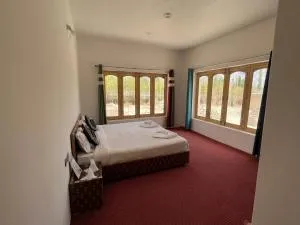 Siddhartha Guest House - Deskit