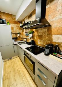 Split Right Place****Cozy and completely new