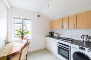 One bedroom flat, Fulham Broadway near Chelsea