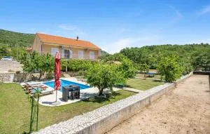 Four-Bedroom Holiday Home In Slivno - Slivno