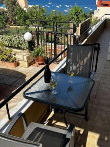 Miros apts 2 in Agia Pelagia 50m from the beach