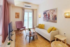 Cozy koukaki apartment