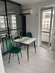 -- Warsaw Center Apartment --