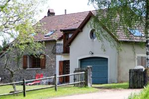 Maison entière avec étang privé dans cadre sauvage