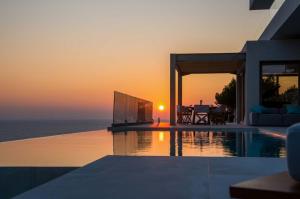 SeaWhisper Villa by PaxosRetreats