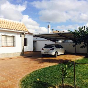 Precioso chalet con jardín en Chiclana