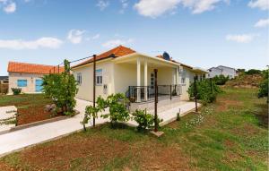 3 Bedroom Amazing Home In Sukosan 