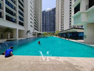 Trefoil Setia Alam# Link Bridge to Setia City Mall#2 Bedroom 2-4Pax