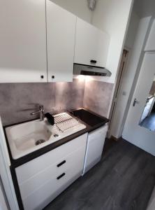 Appartements Studio 4 personnes Sud renove - pied des pistes : photos des chambres