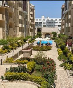 Upscale studio- Florenza Khamsin