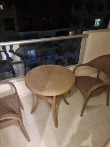 Upscale studio- Florenza Khamsin