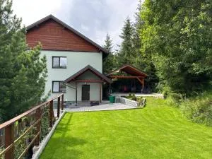 Chata pod smrečkami s krbom a krásnym prostredím - 塔特兰斯卡科特利纳