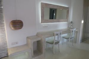 Zefi Hotel & Suites Paros Greece