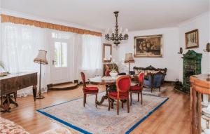 Nice Apartment In Kolobrzeg With Wifi