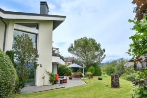 Villas Superbe villa avec piscine interieure, sauna, jacuzzi et salle de sport : photos des chambres
