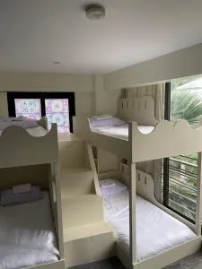 Isla B Boracay Stays - Caticlan