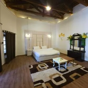 Misty Peaks Resort - مورى