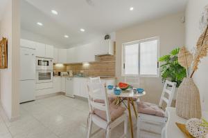 Private Holiday House with Ocean View Garden 7min to Bahia Beach Costa Adeje