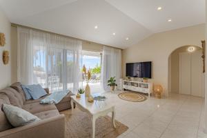 Private Holiday House with Ocean View Garden 7min to Bahia Beach Costa Adeje