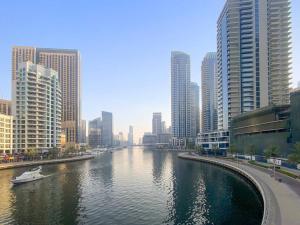 FIRST CLASS 2BR Amazing Marina Views