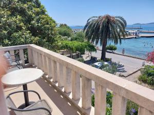 Apartment Karmen by the sea