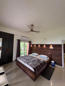 Camilla Living- A Luxury Escape by the Riverside!