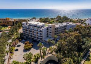 Beach Front Luxury T1 Apt Pools Garage Tennis