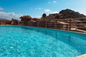 Loleni House sub 25 Welcome