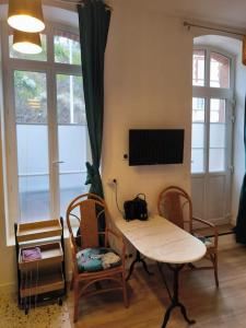 Studio à 100 m de la plage PIQUOT 44