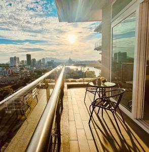 Kuching City Center Riverine Apartment With Balcony and Marvelous View