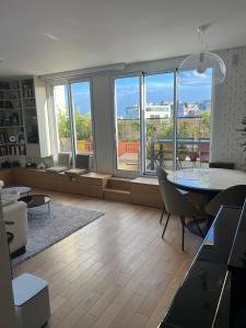 Appartements Magnifique appartement Terrasse Paris : photos des chambres