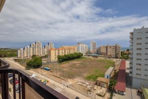 Apartamento Moderno Playa de Gandía Vistas al Mar Piscina Pádel y WIFI 4 PAX