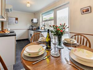 3 Bed in St Day 37014