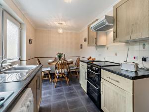 3 Bed in St Day 37014