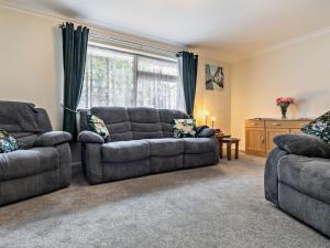 3 Bed in St Day 37014