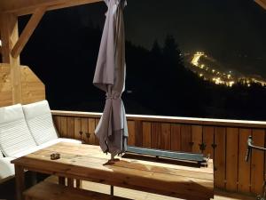 Duplex dans chalet, vue de rêve, 6 pers, 2 nuits minimum