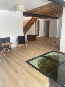 Gite authentique au coeur de Blavozy avec piscine privée, jacuzzi et terrain de pétanque