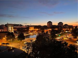 Appartements Apt 2 pieces, vue admirable, localisation exceptionnelle a 20 mn de Paris : photos des chambres