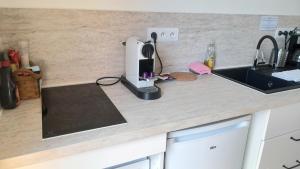 Studio logement entier calme neuf climatisé avec extérieur