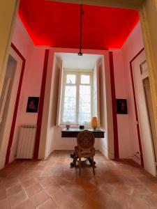 The Royal Gallery Loft in XVI Century Palace - city historical center - downtown