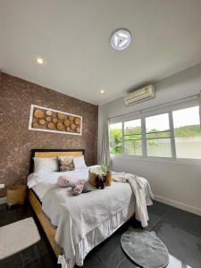 Central, King Beds, Perfect for Families