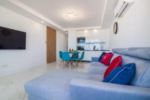 Ponderosa 807, Las Americas, one bedroom apartment with large terrace and ocean view, next to Siam Park