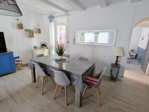 Maisons de vacances Maison cozy proche des plages - Animaux acceptes ! : photos des chambres