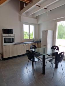 Maisons de vacances Maison 10 min de la plage : photos des chambres