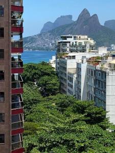 Cobertura Arpoador com piscina privativa, vista mar, garagem, portaria 24 horas